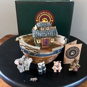 2002 Boyd's Bearstone Ed 1E/145 Noah the Big Boat & Friends   Like new